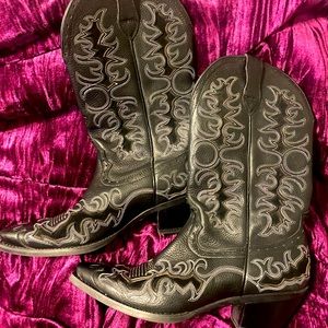 Women’s Ariat black and white boots, size 9B